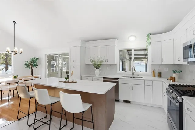 $1,159,000 | 25 Glenridge Drive, Bedford, MA 01730