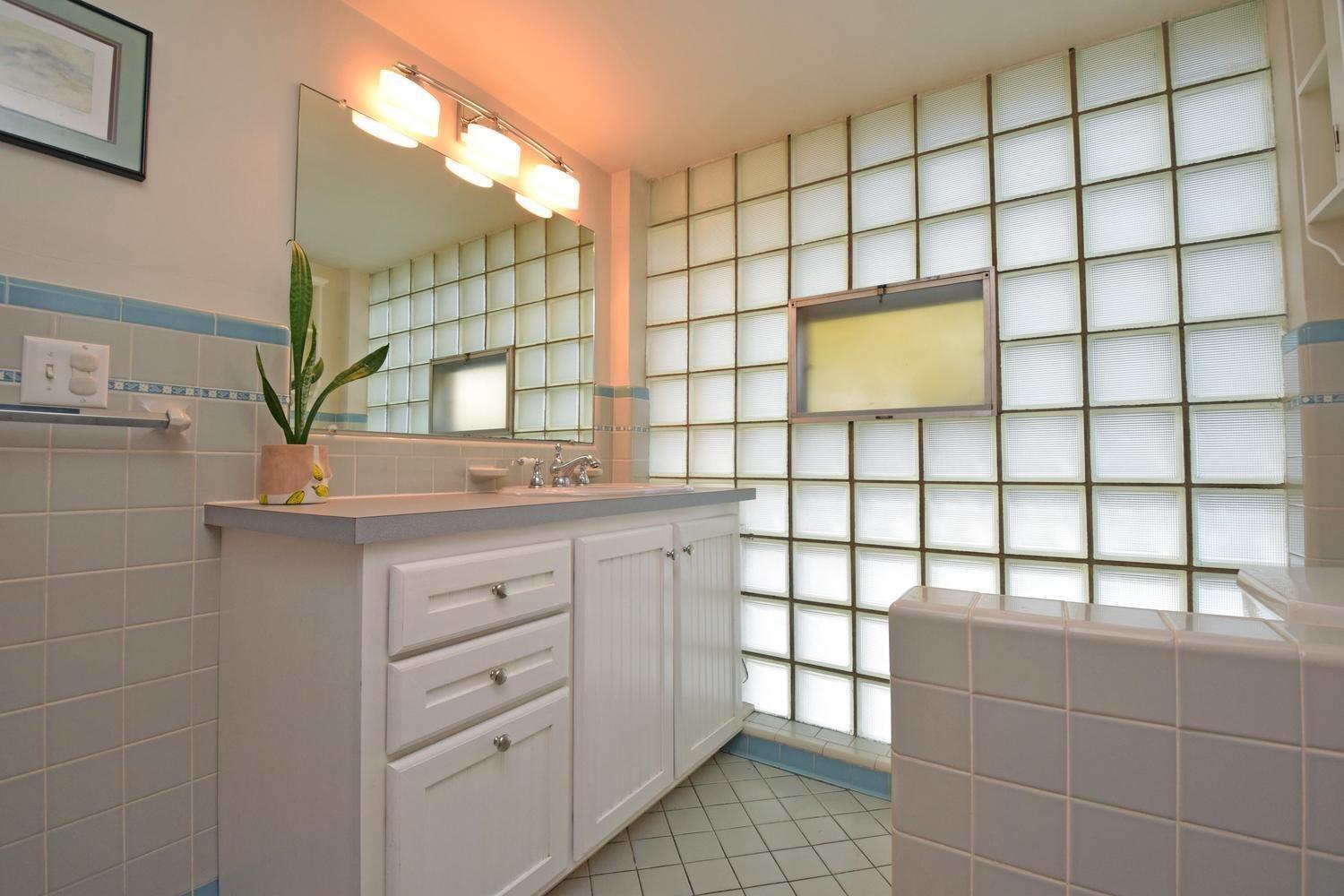6217 Robison Road Cincinnati, OH 45213 - Photo 12 of 26 Gallery Image 12
