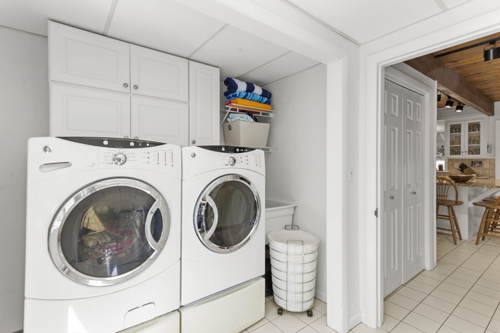 92 Middleton Road Boxford, MA 01921 - Photo 37 of 42 a utility room with dryer and washer