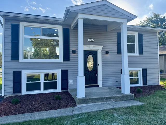 $359,900 | 16701 Highview Avenue, Orland Hills, IL 60487