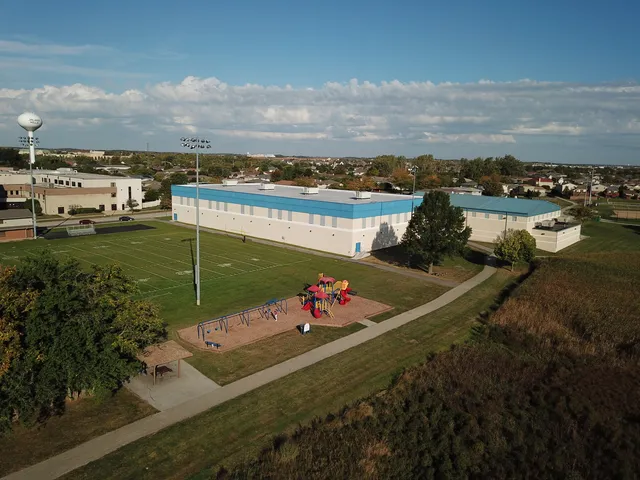 $359,900 | 16701 Highview Avenue, Orland Hills, IL 60487