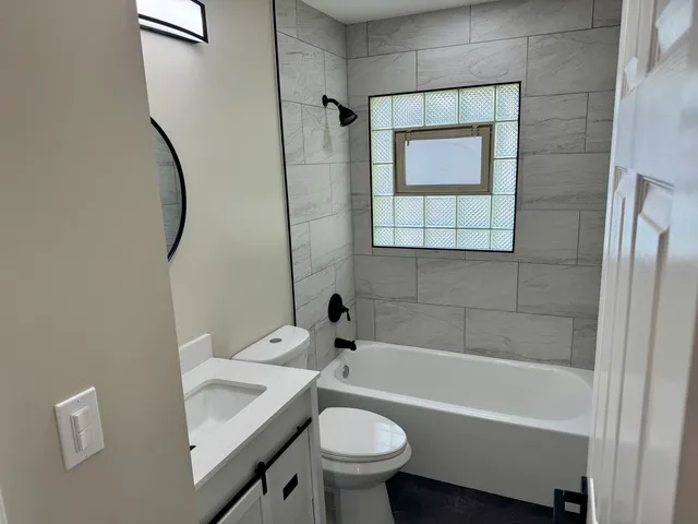 $359,900 | 16701 Highview Avenue, Orland Hills, IL 60487