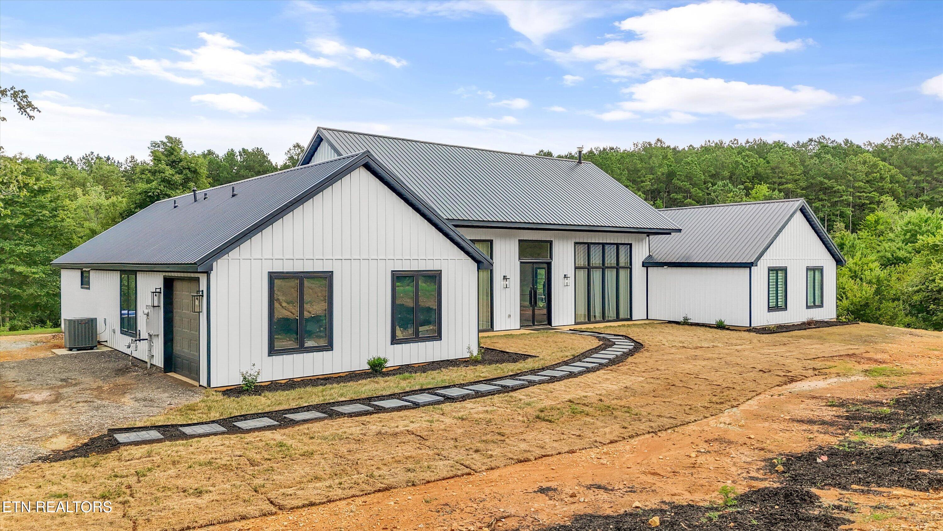 11922 Watkins Road East Loudon, TN 37774 - Photo 50 of 59 Front of House