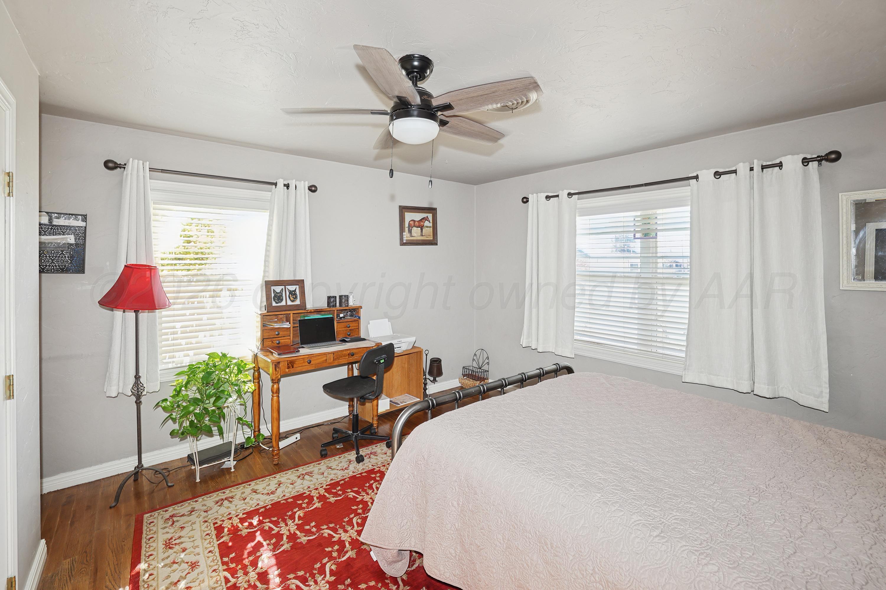 602 North Main Street Stratford, TX 79084 - Photo 27 of 44 27-3rd Bedroom