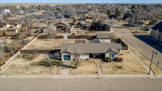 $255,000 | 602 North Main Street, Stratford, TX 79084
