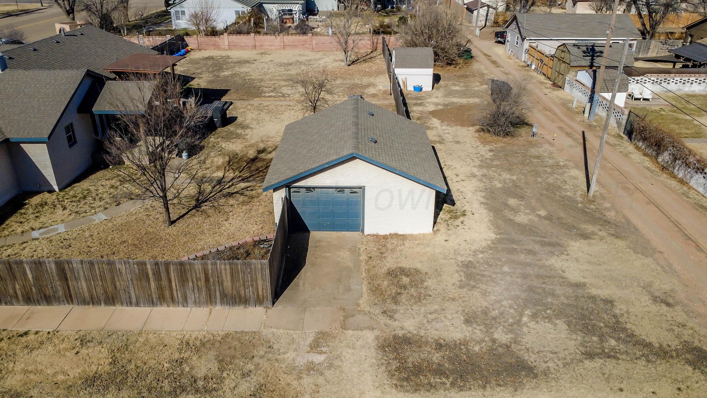 602 North Main Street Stratford, TX 79084 - Photo 44 of 44 44-Drone Detached Garage