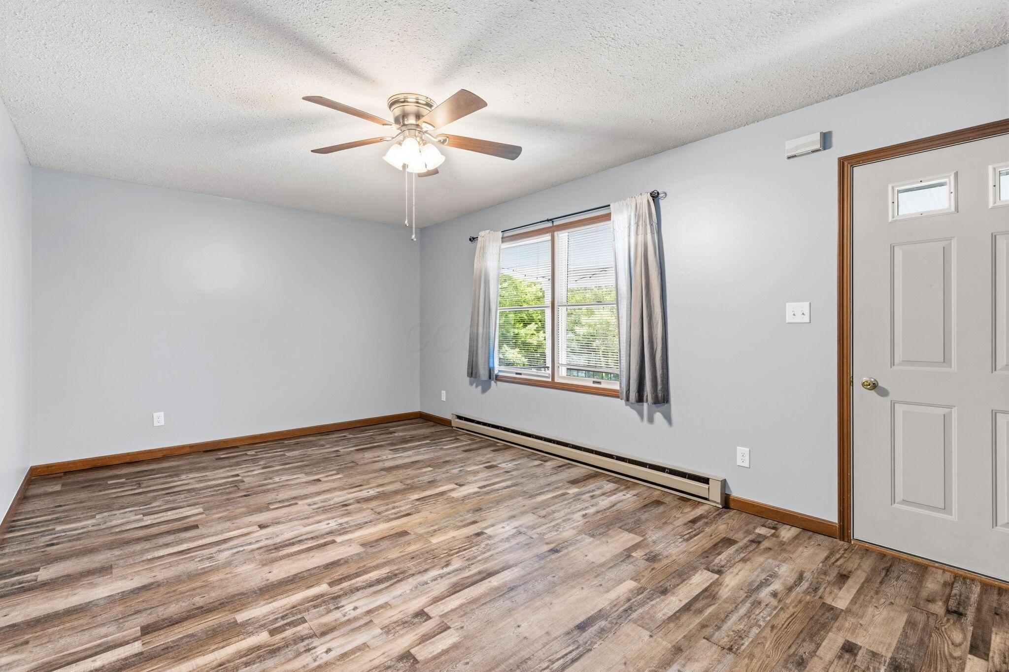 34796 Geiger Road Logan, OH 43138 - Photo 10 of 50 Front Entry/Living Room