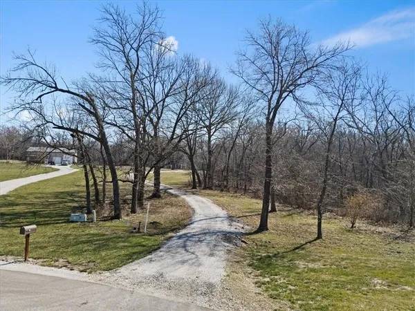 $200,000 | 29245 West 226th Street, Spring Hill, KS 66083