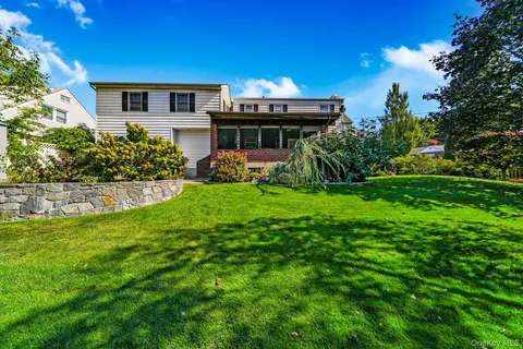 $910,000 | 1 Hoover Road, Yonkers, NY 10710