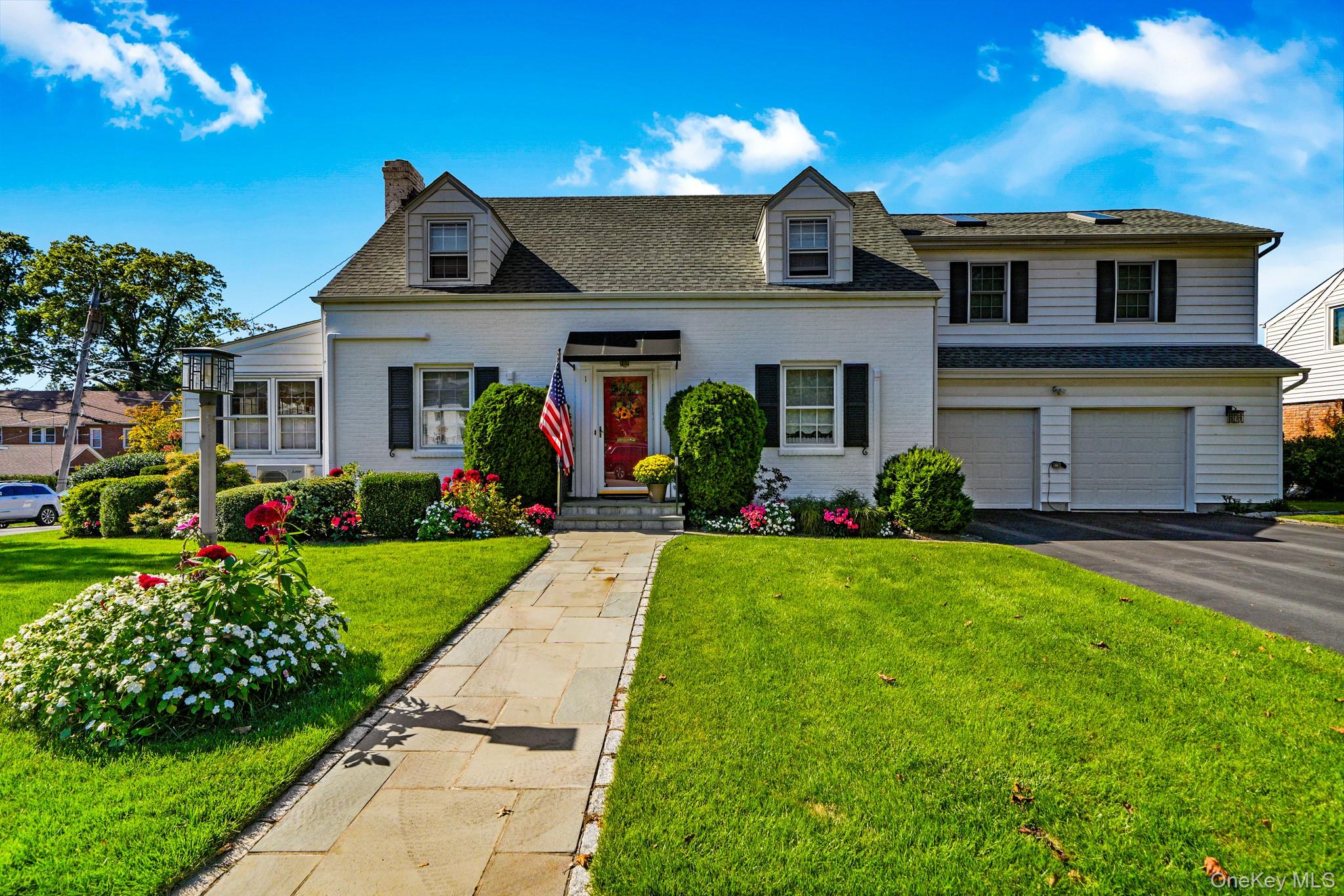 1 Hoover Road Yonkers, NY 10710 - Photo 25 of 50 a front view of house with yard and green space