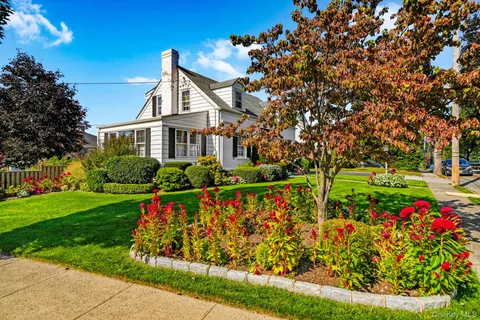 $910,000 | 1 Hoover Road, Yonkers, NY 10710