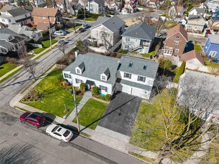 $910,000 | 1 Hoover Road, Yonkers, NY 10710