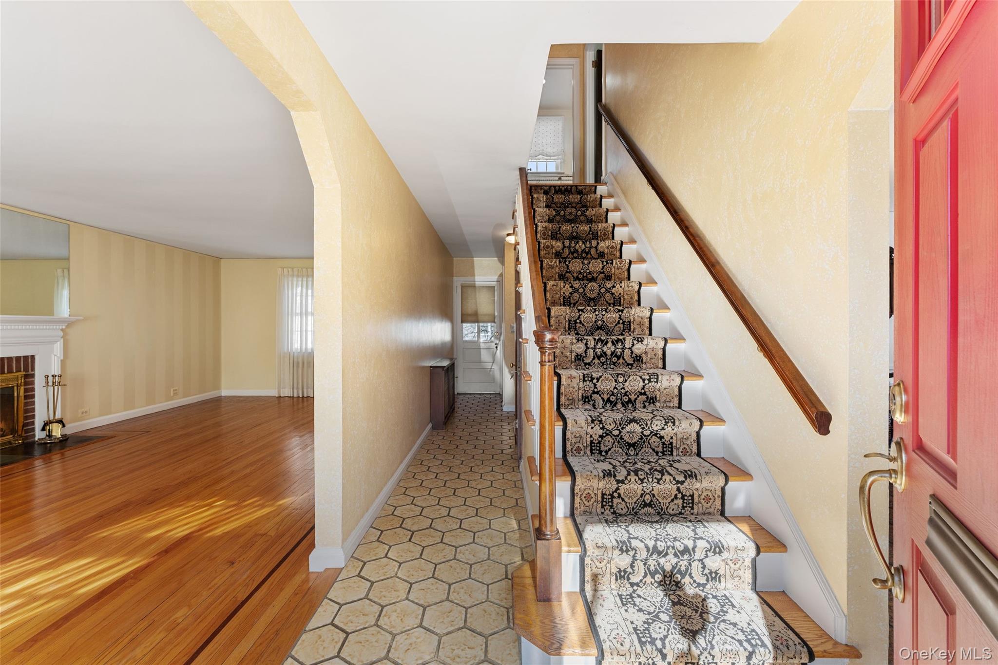 1 Hoover Road Yonkers, NY 10710 - Photo 5 of 50 a view of entryway with wooden floor