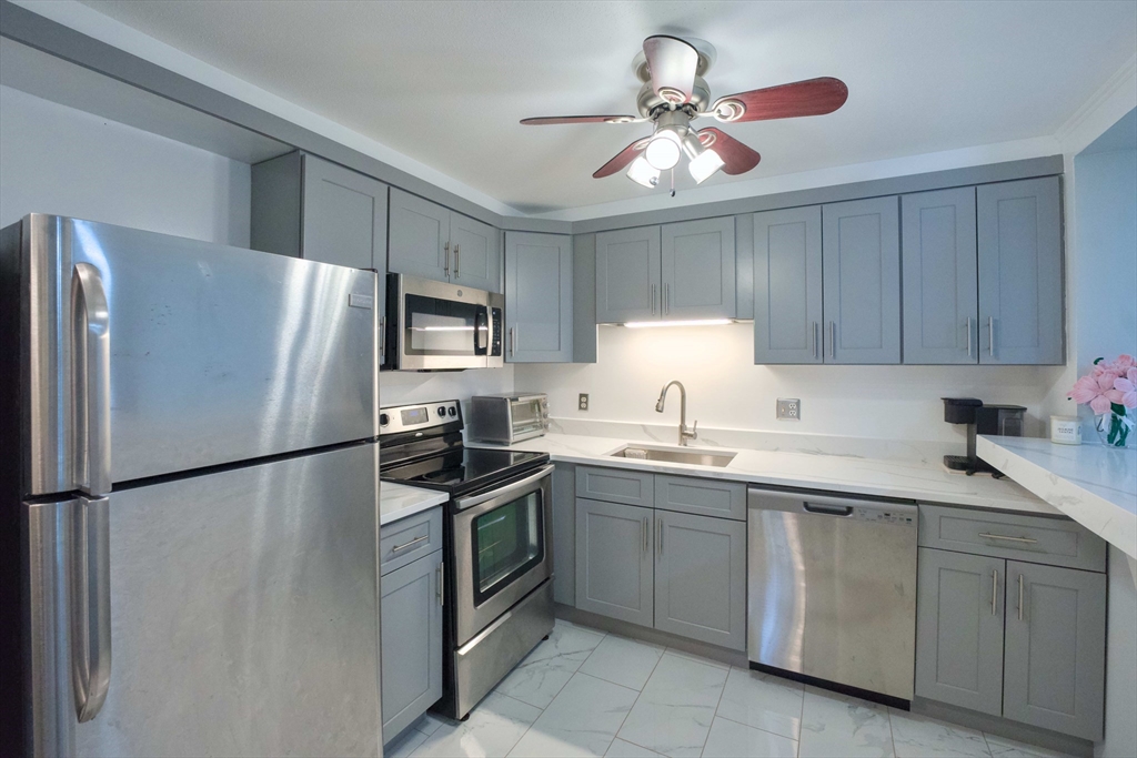 45 Oval Road, Unit 8 Quincy, MA 02170 - Photo 5 of 10