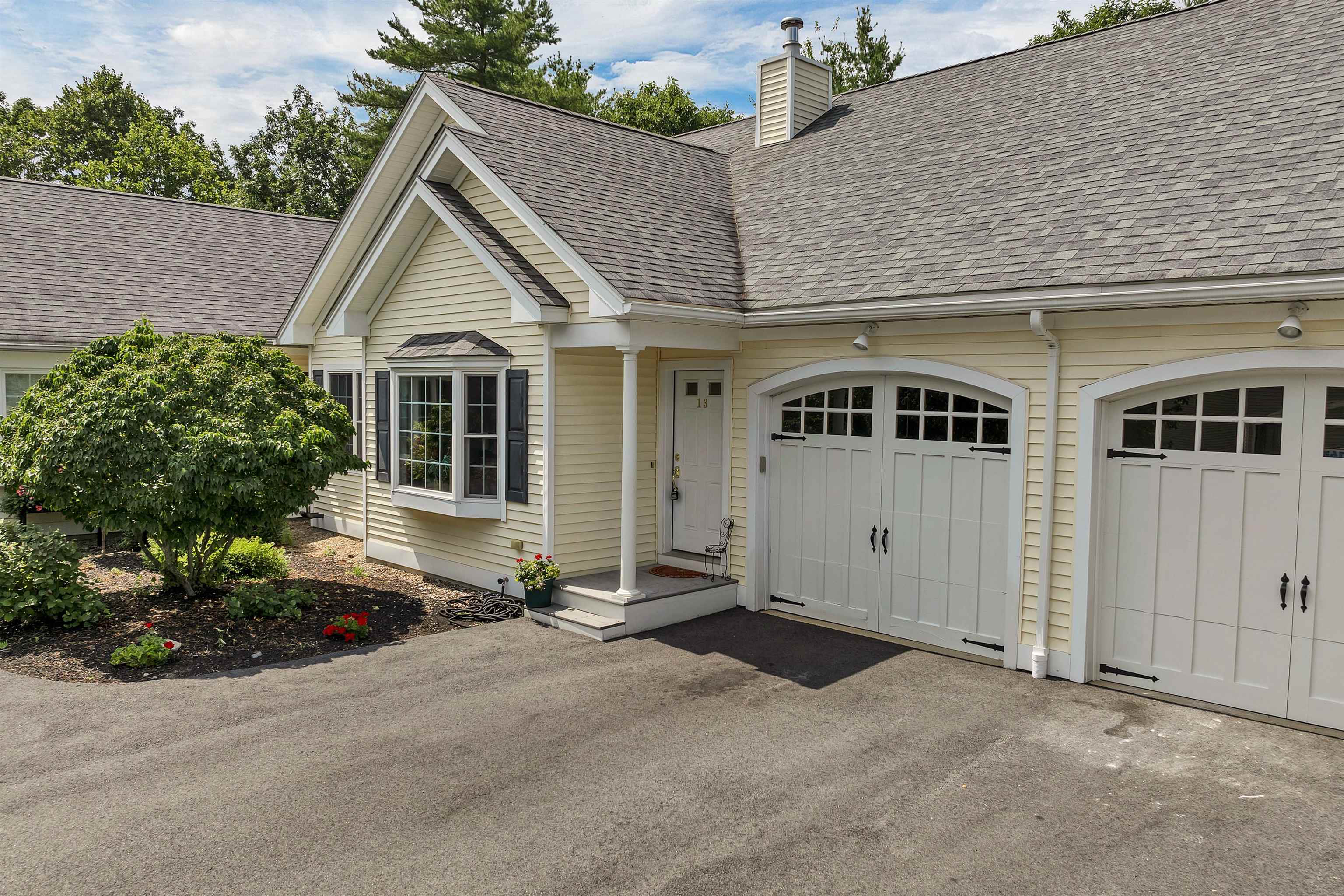 13 Lamplighter Village Road Windham, NH 03087 - Photo 3 of 57