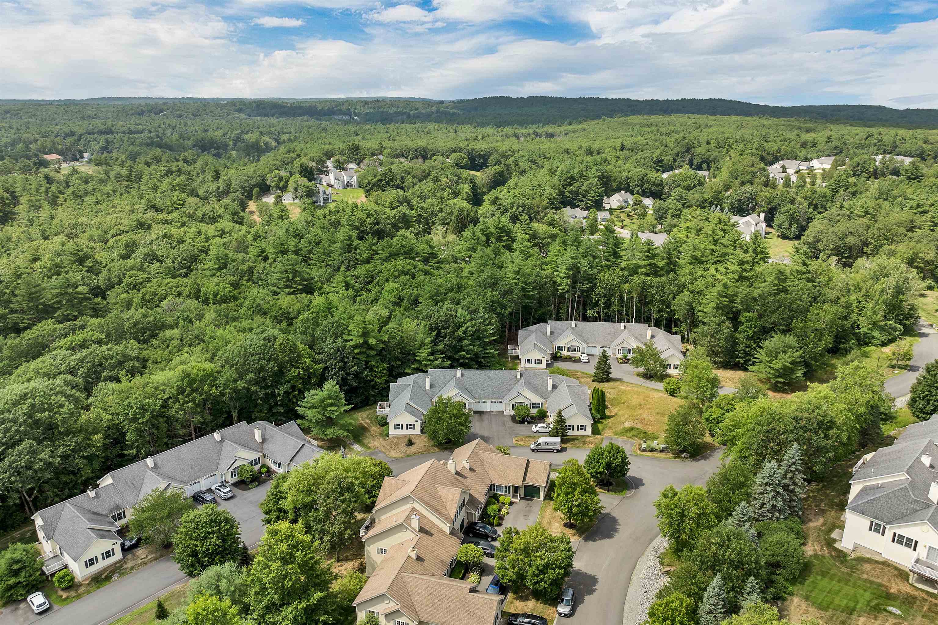 13 Lamplighter Village Road Windham, NH 03087 - Photo 4 of 57
