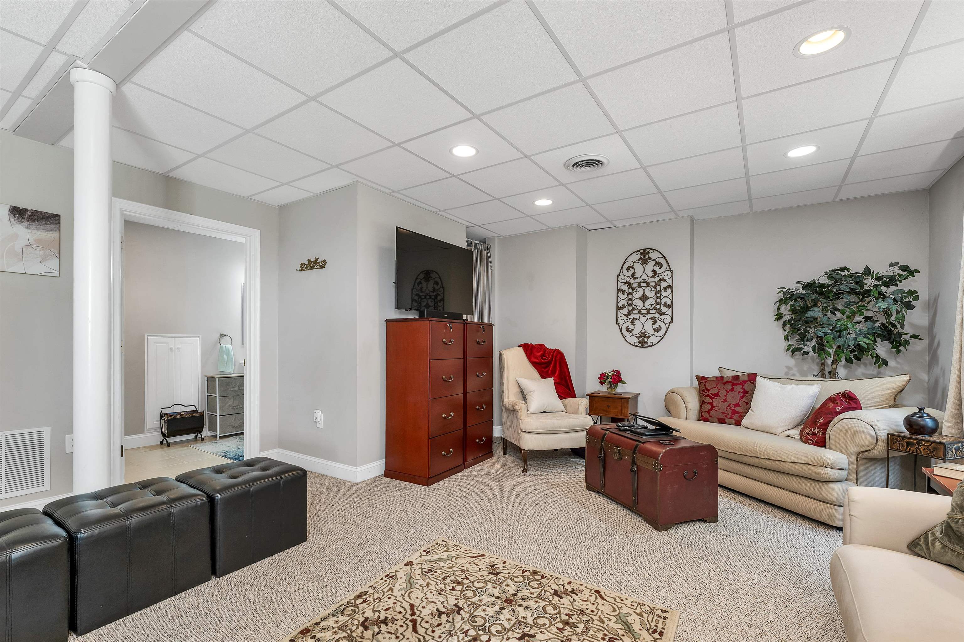 13 Lamplighter Village Road Windham, NH 03087 - Photo 45 of 57