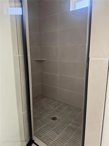 $565,000 | 5202 Northeast 90th Terrace, Kansas City, MO 64156