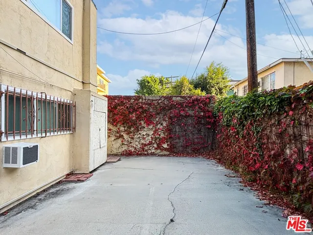 a view of a pathway of a building