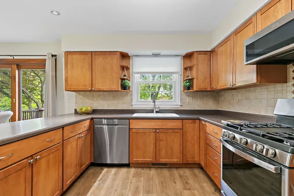 $399,000 | 18 Jennifer Lane, DeKalb, IL 60115