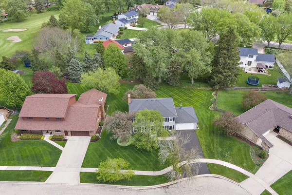 $399,000 | 18 Jennifer Lane, DeKalb, IL 60115