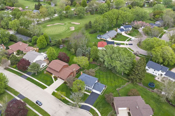 $399,000 | 18 Jennifer Lane, DeKalb, IL 60115