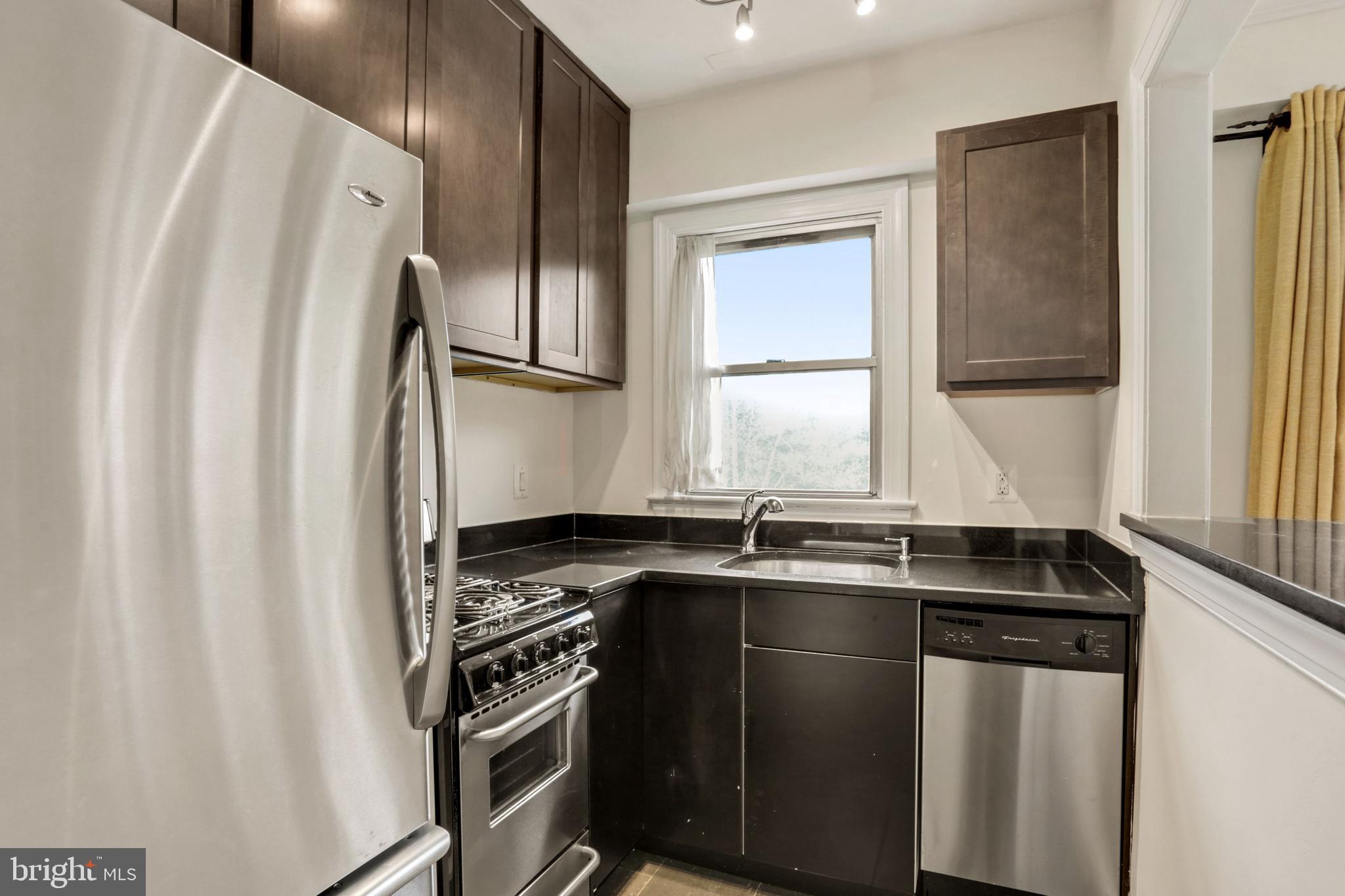 2500 Q Street Northwest, Unit 219 Washington, DC 20007 - Photo 7 of 22 Kitchen