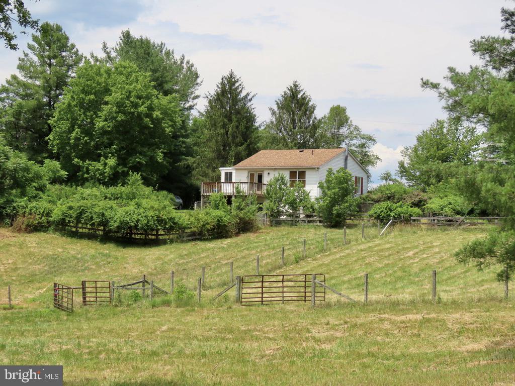 13782 Crest Hill Road Flint Hill, VA 22627 - Photo 5 of 30
