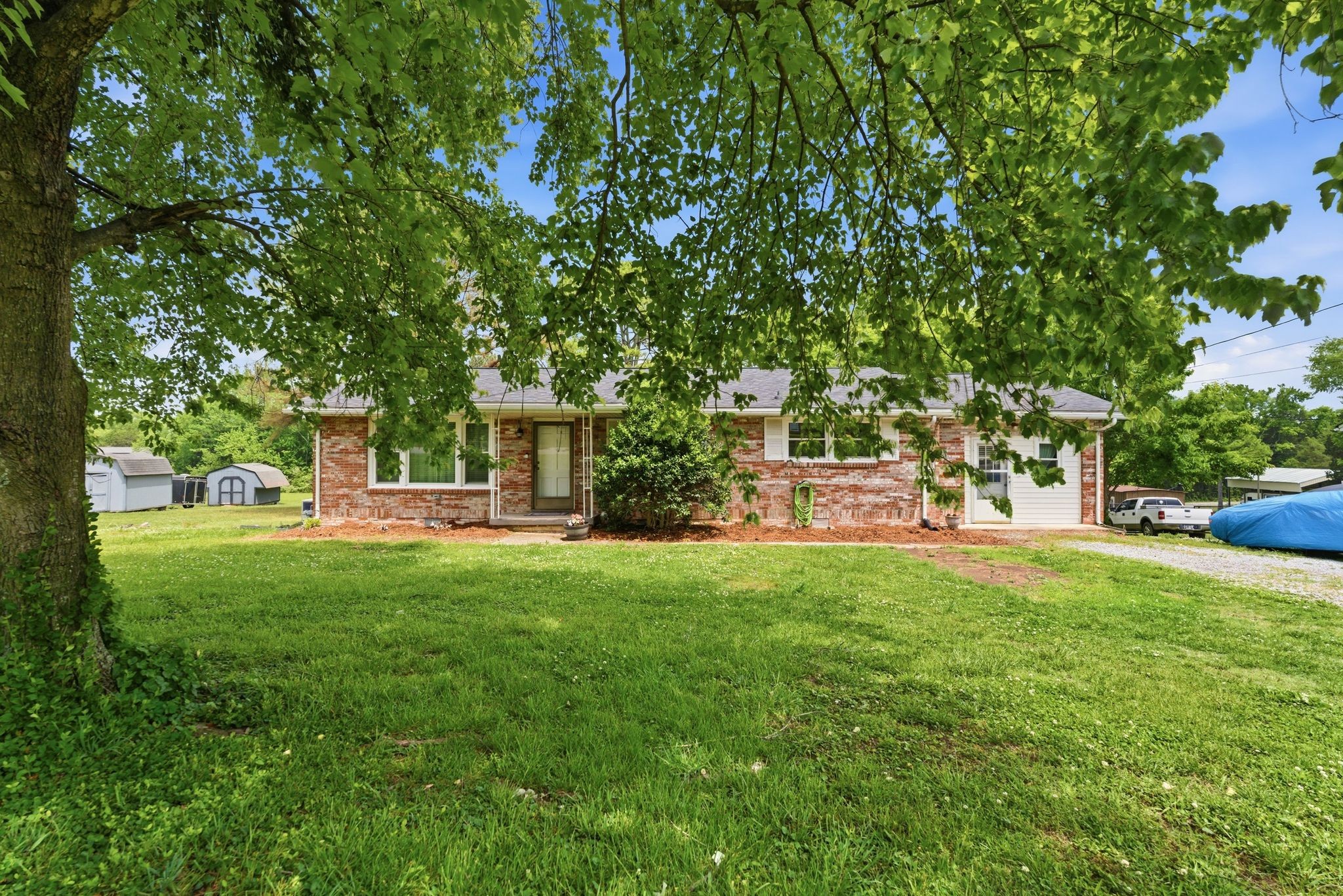 1313 Raby Avenue Shelbyville, TN 37160 - Photo 2 of 33