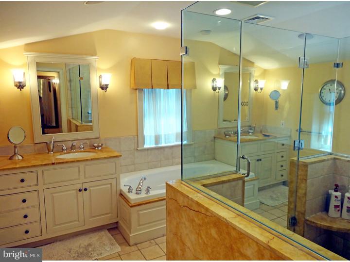 2 River Road Conshohocken, PA 19428 - Photo 13 of 22 Master Bathroom