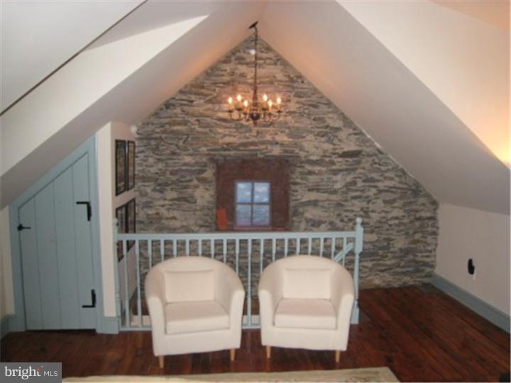 2 River Road Conshohocken, PA 19428 - Photo 20 of 22 In-law Suite