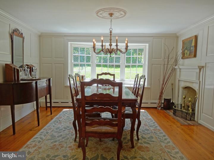 2 River Road Conshohocken, PA 19428 - Photo 9 of 22 Dining Room