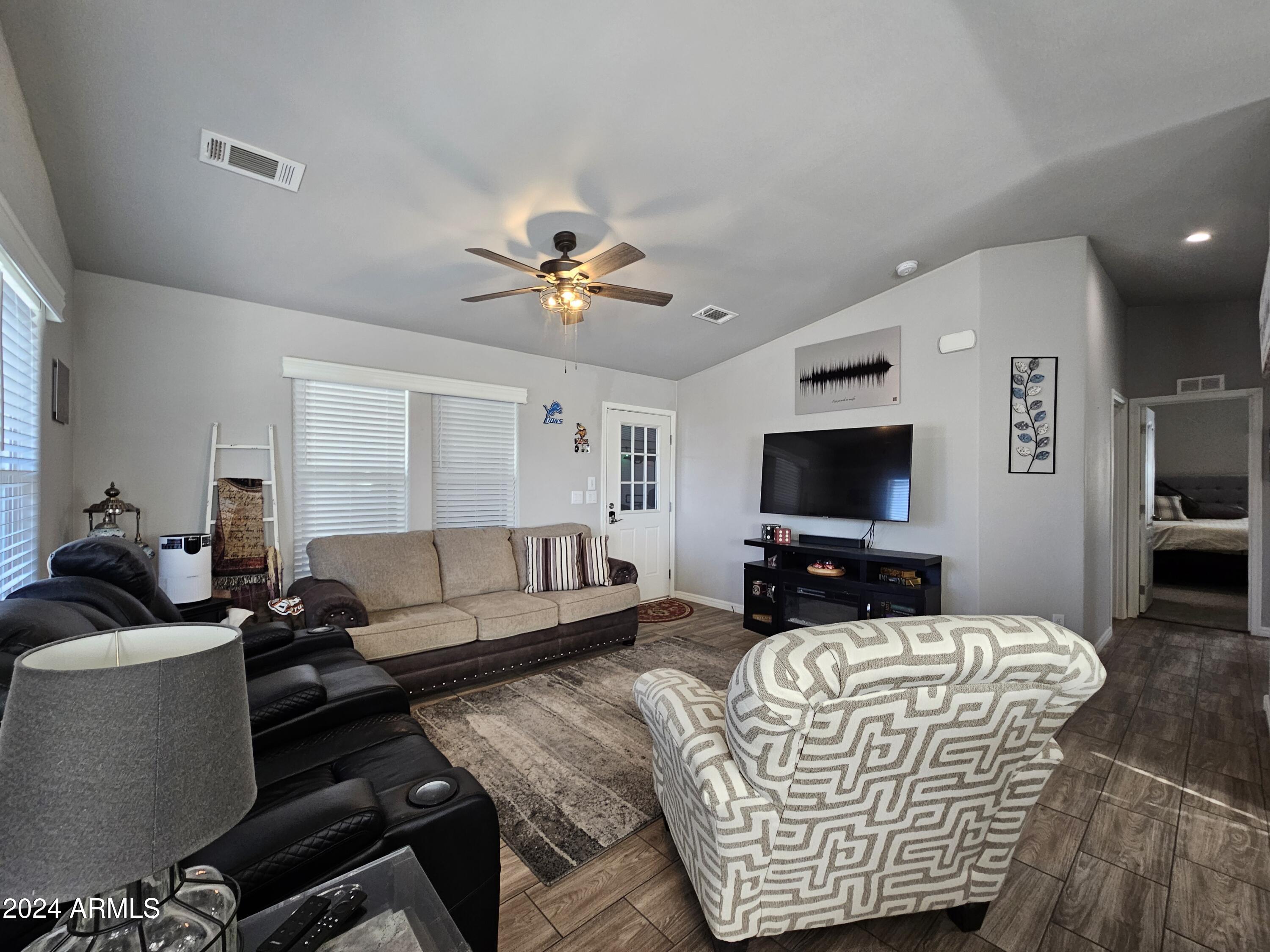 650 North Hawes Road, Unit 3314 Mesa, AZ 85207 - Photo 2 of 49 20241024_093045