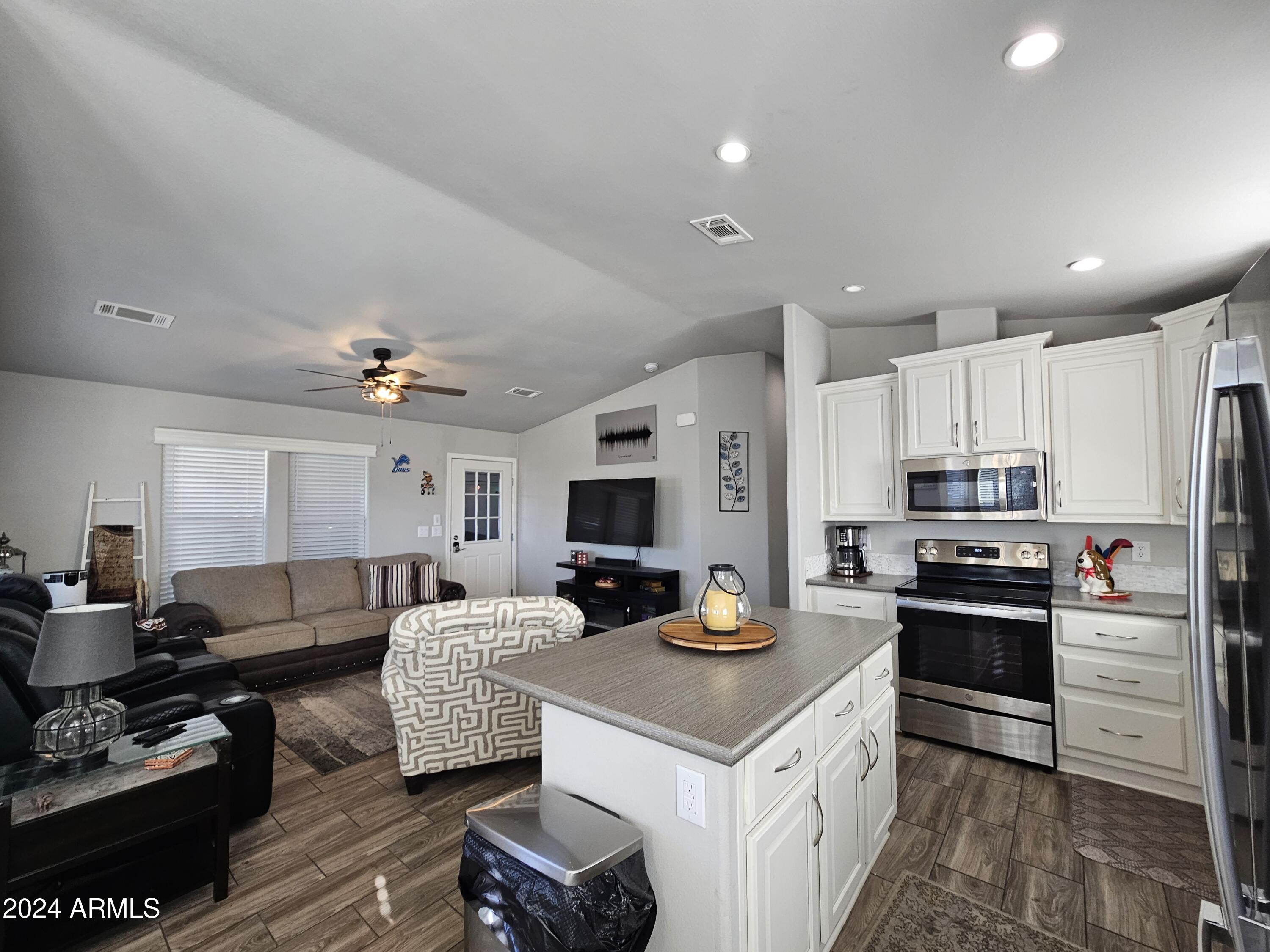 650 North Hawes Road, Unit 3314 Mesa, AZ 85207 - Photo 7 of 49 20241024_093035