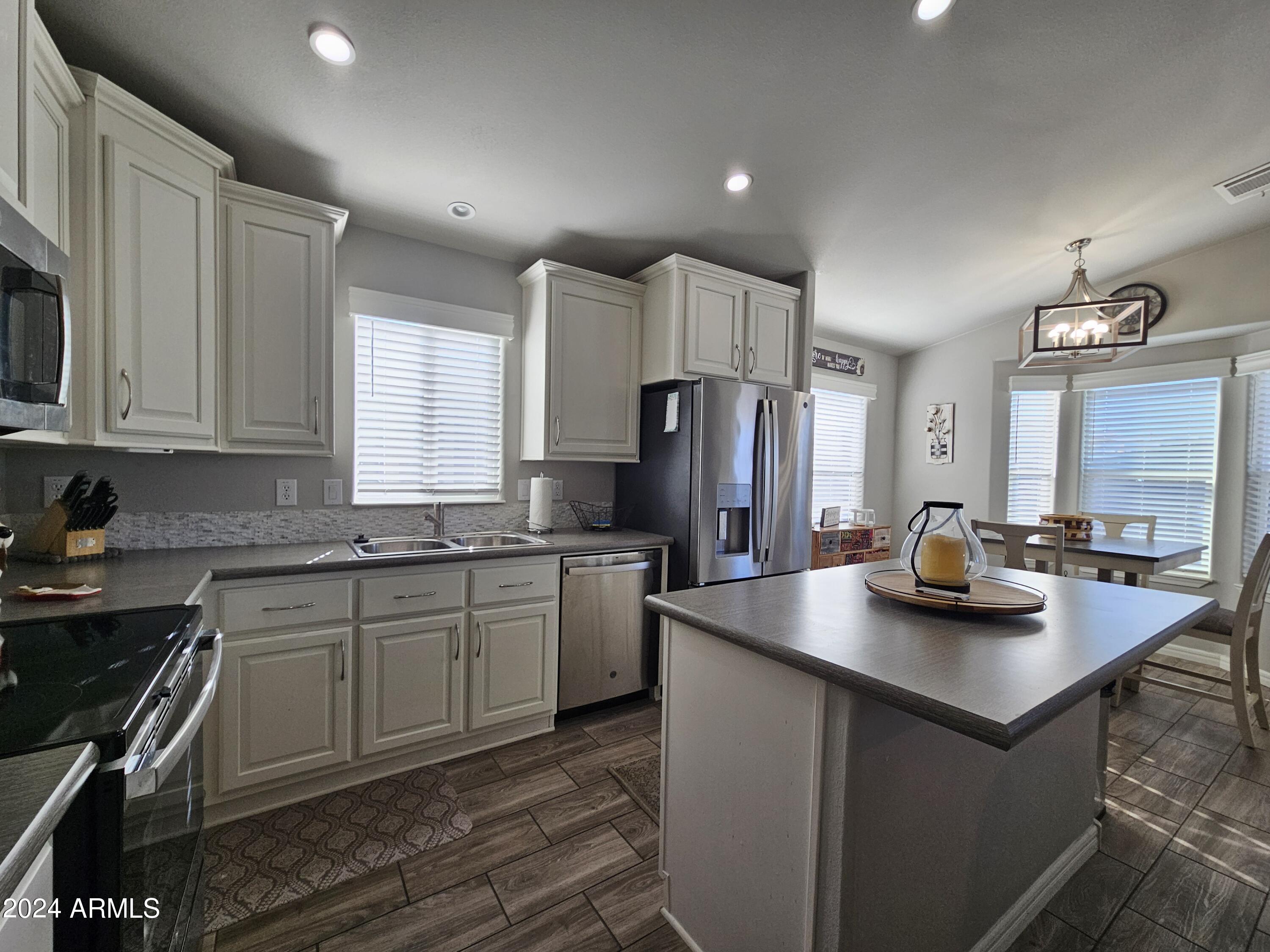 650 North Hawes Road, Unit 3314 Mesa, AZ 85207 - Photo 10 of 49 20241024_093123