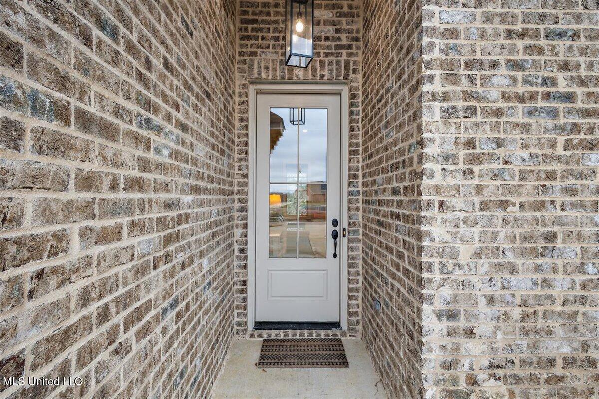 144 Porter Ridge Canton, MS 39046 - Photo 4 of 26 Front Entry