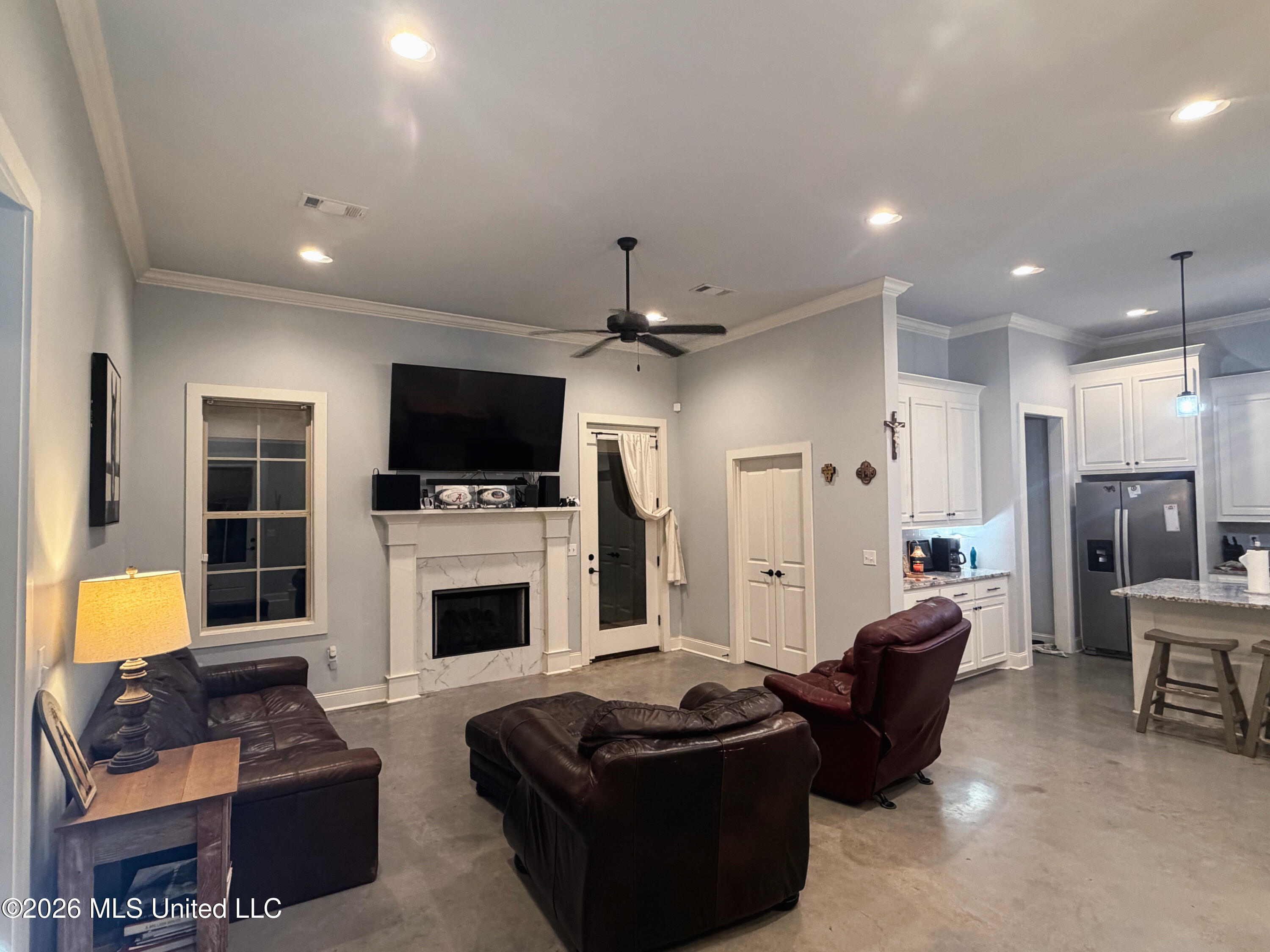 144 Porter Ridge Canton, MS 39046 - Photo 7 of 23 Living Room