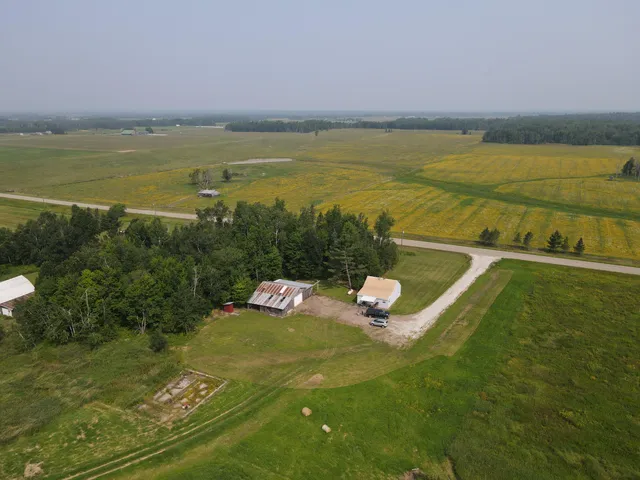 $250,000 | 2536 East Gogomain Road, Pickford, MI 49774