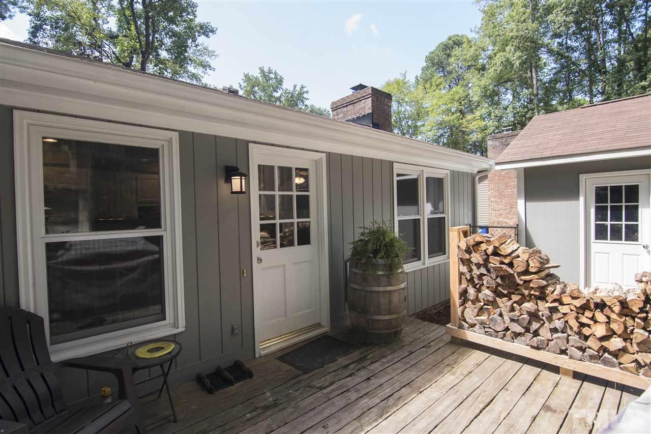 7408 Post Oak Road Raleigh, NC 27615 - Photo 8 of 27 a porch with seating space