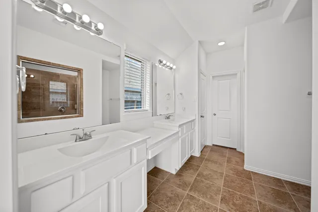 $329,900 | 20811 Crestpoint Drive, Spring, TX 77379