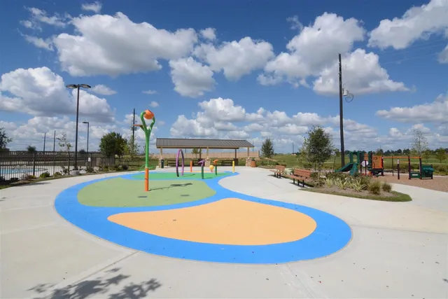 $329,900 | 20811 Crestpoint Drive, Spring, TX 77379