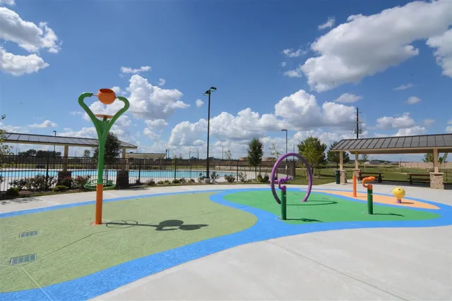 $329,900 | 20811 Crestpoint Drive, Spring, TX 77379