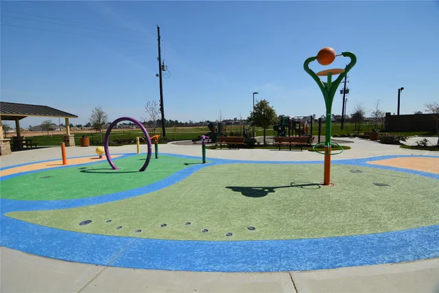 $329,900 | 20811 Crestpoint Drive, Spring, TX 77379