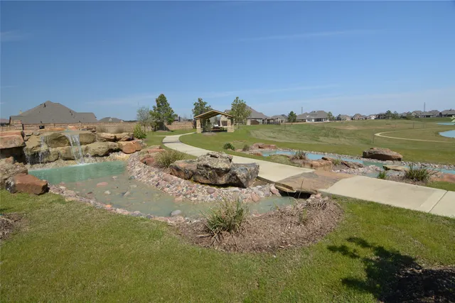 $329,900 | 20811 Crestpoint Drive, Spring, TX 77379