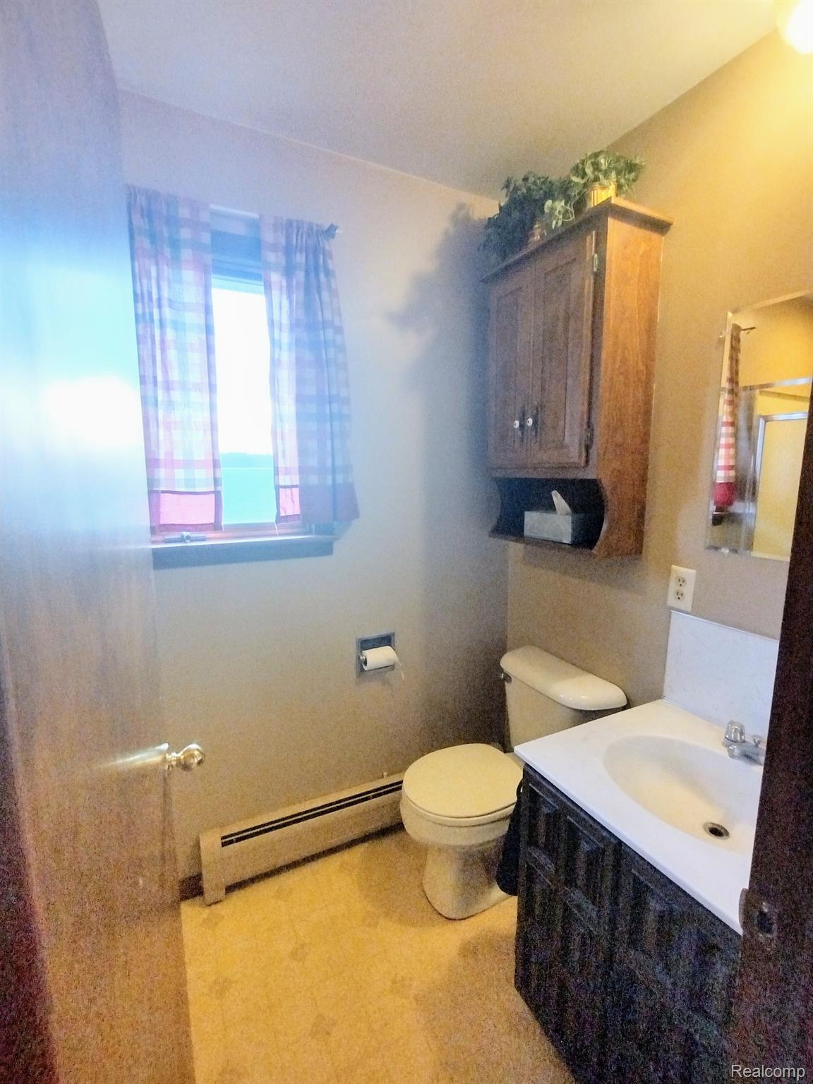 5178 Caro Road Unionville, MI 48767 - Photo 9 of 36 Gallery Image 9
