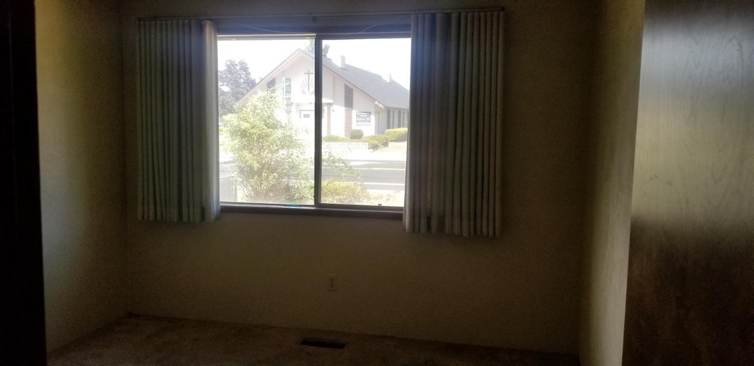 2142 Delta Waters Road Medford, OR 97504 - Photo 12 of 21 Additional Photo