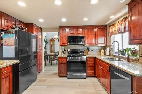 $615,000 | 12816 Via Barcelona Road, Yucaipa, CA 92399