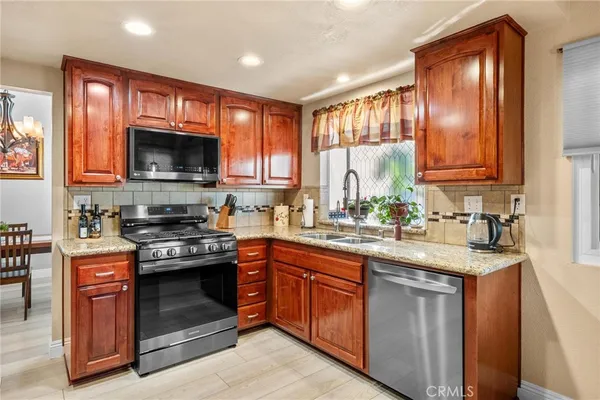 $615,000 | 12816 Via Barcelona Road, Yucaipa, CA 92399