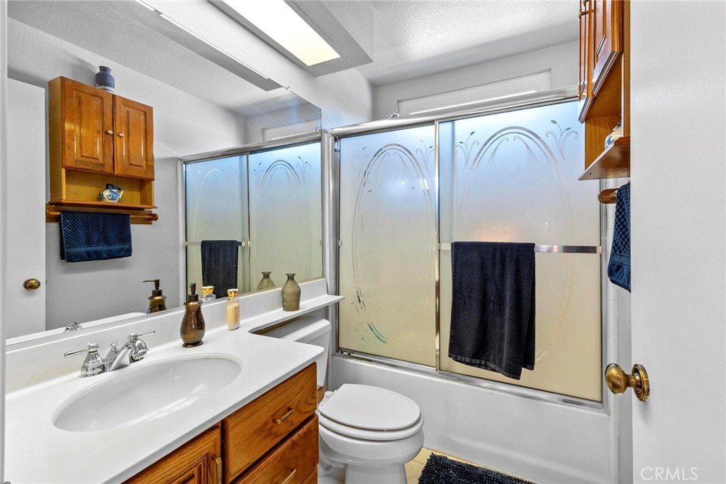 12816 Via Barcelona Road Yucaipa, CA 92399 - Photo 40 of 61