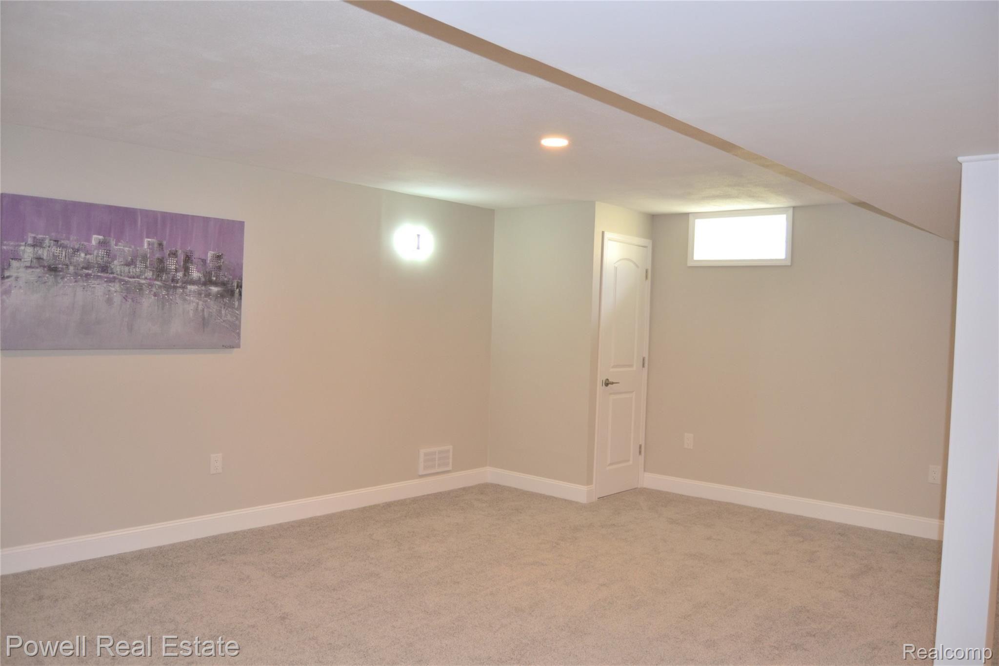 2887 Corinthia Drive Rochester, MI 48309 - Photo 20 of 27 CSC_1924.JPG